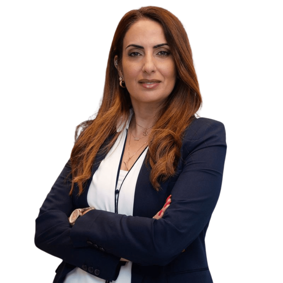 תמונת פרופיל של עורכת דין ברמלי ברקע לבן
