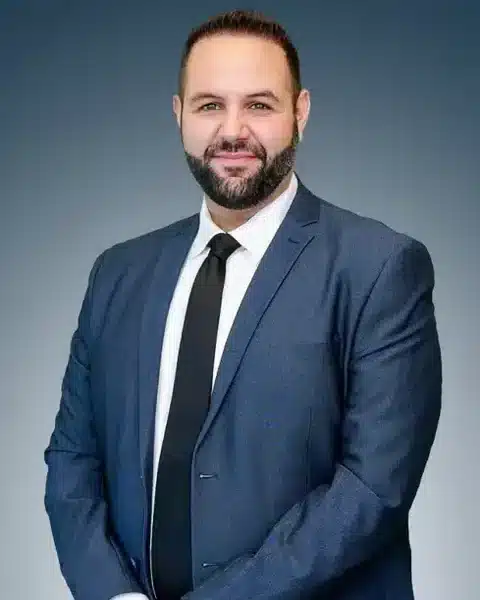 עו"ד אופיר ברמלי